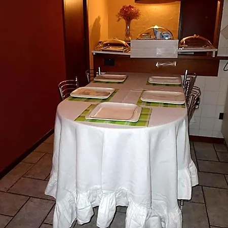לינה וארוחת בוקר Ai Prati